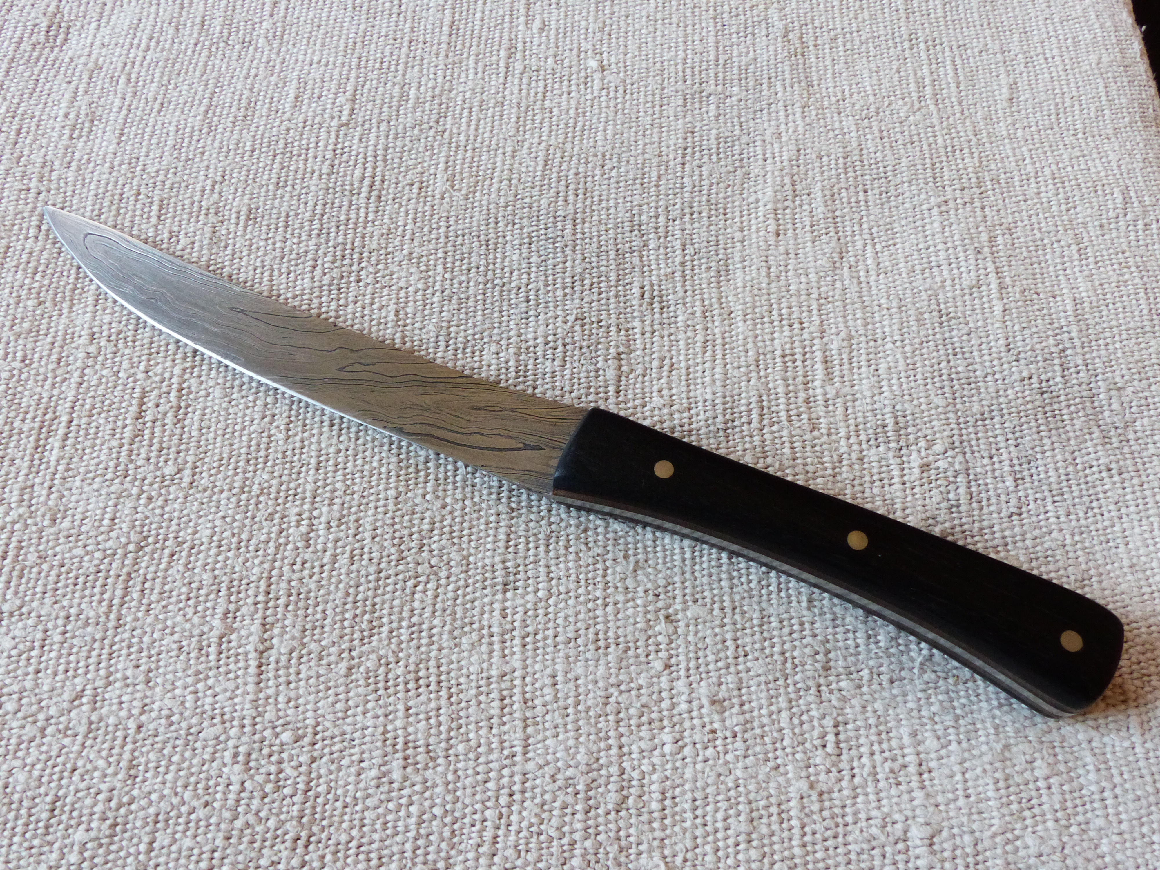 Couteau damas-ébène